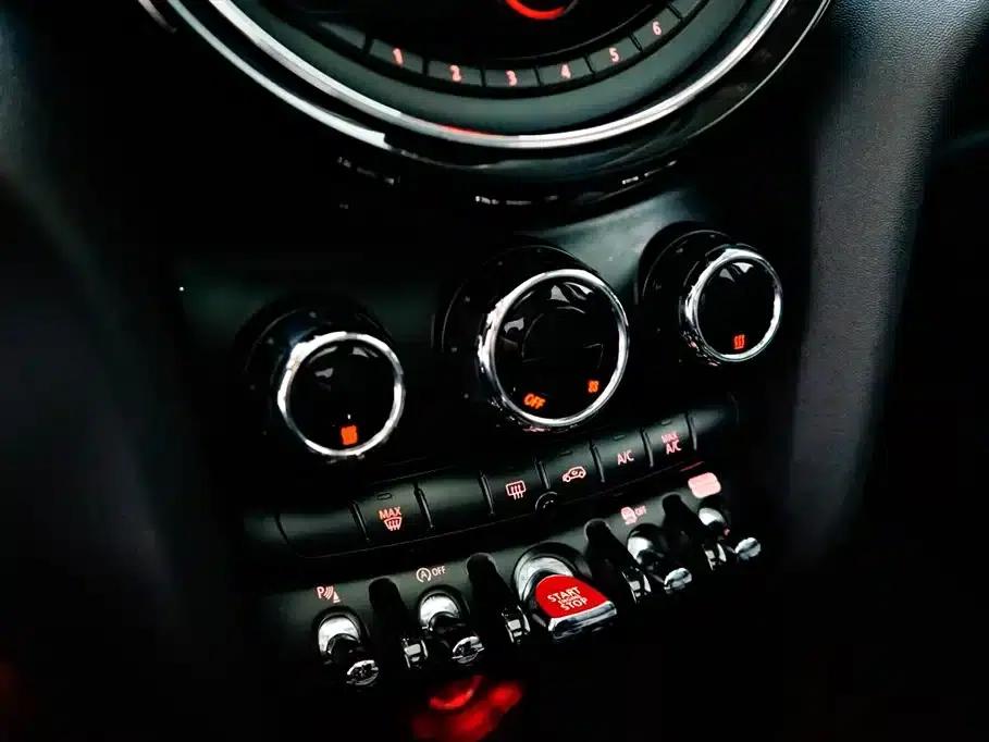 MINI 2019 2.0T COOPER S Artist 5-Door Edition — миниатюра 16