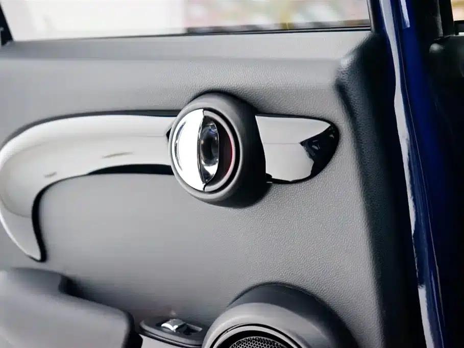 MINI 2019 2.0T COOPER S Artist 5-Door Edition — миниатюра 29