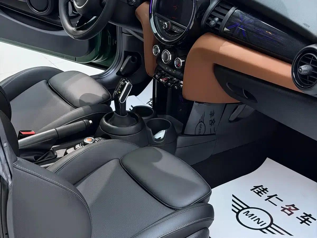 MINI 2021 1.5T COOPER Classic — миниатюра 6
