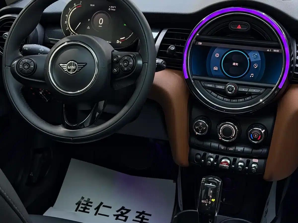 MINI 2021 1.5T COOPER Classic — миниатюра 8