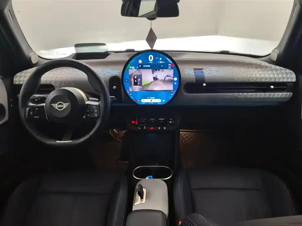 MINI 2025 2.0T COOPER S Artist 5-Door Edition — миниатюра 8