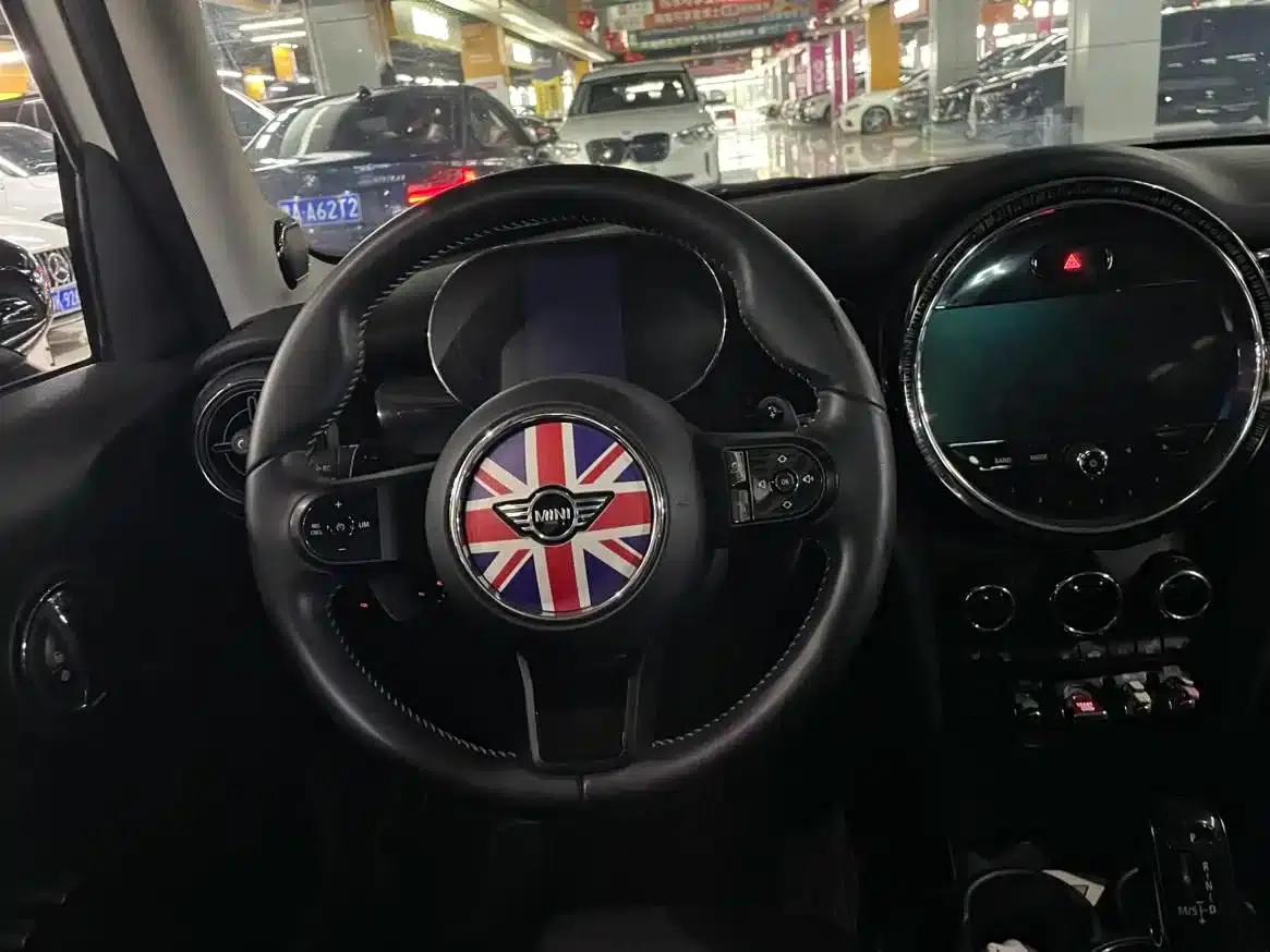 MINI 2023 2.0T COOPER S Artist 5-Door Edition — миниатюра 6