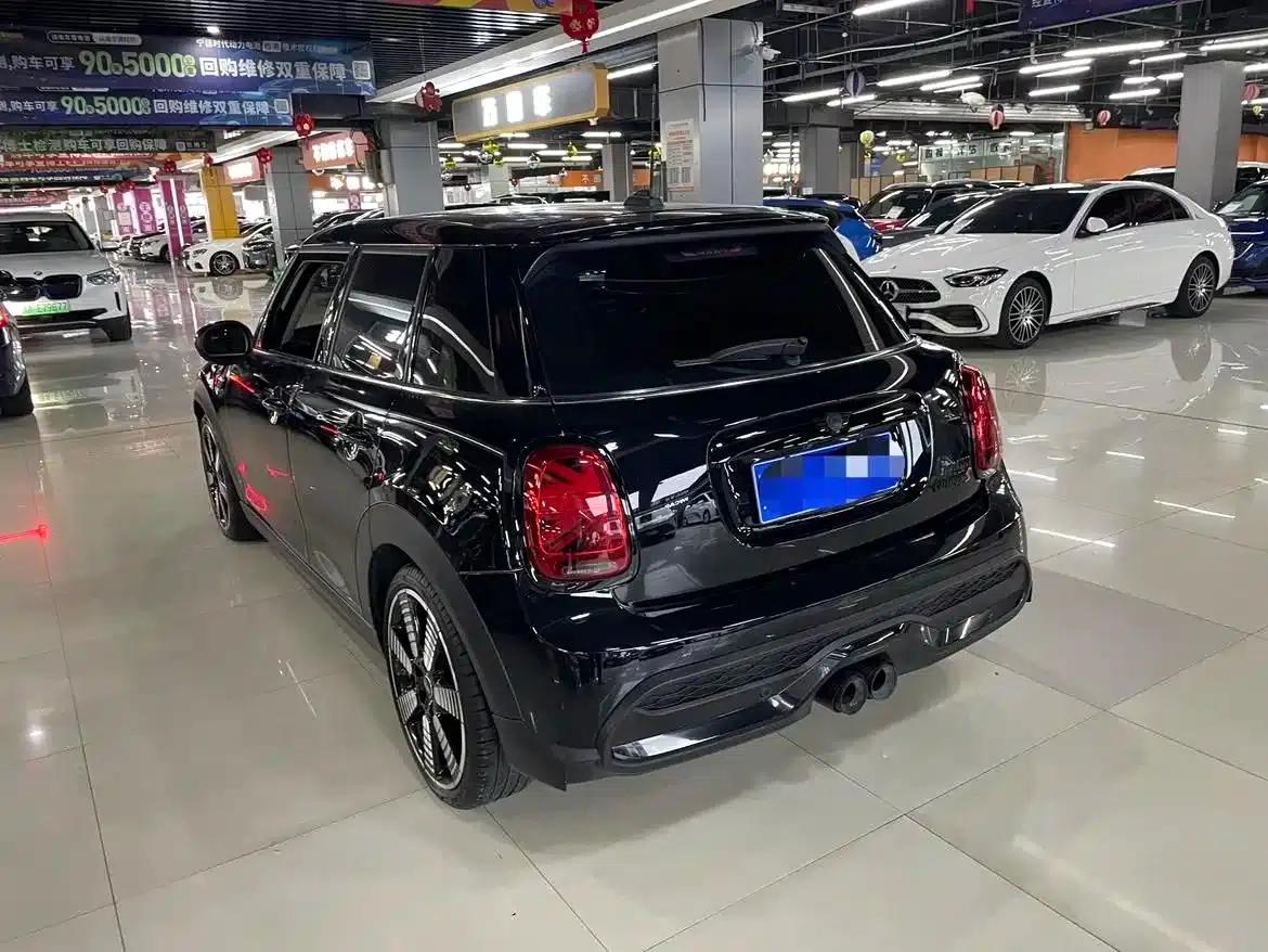 MINI 2023 2.0T COOPER S Artist 5-Door Edition — миниатюра 8