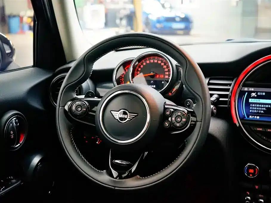MINI 2019 2.0T COOPER S Artist 5-Door Edition — миниатюра 22