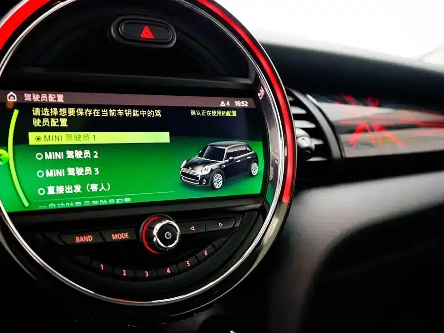 MINI 2019 2.0T COOPER S Artist 5-Door Edition — миниатюра 23