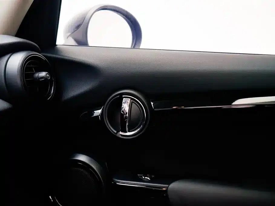 MINI 2019 2.0T COOPER S Artist 5-Door Edition — миниатюра 28