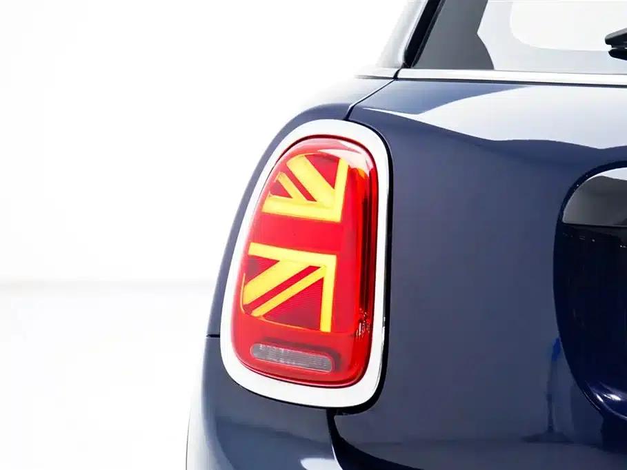 MINI 2019 2.0T COOPER S Artist 5-Door Edition — миниатюра 32
