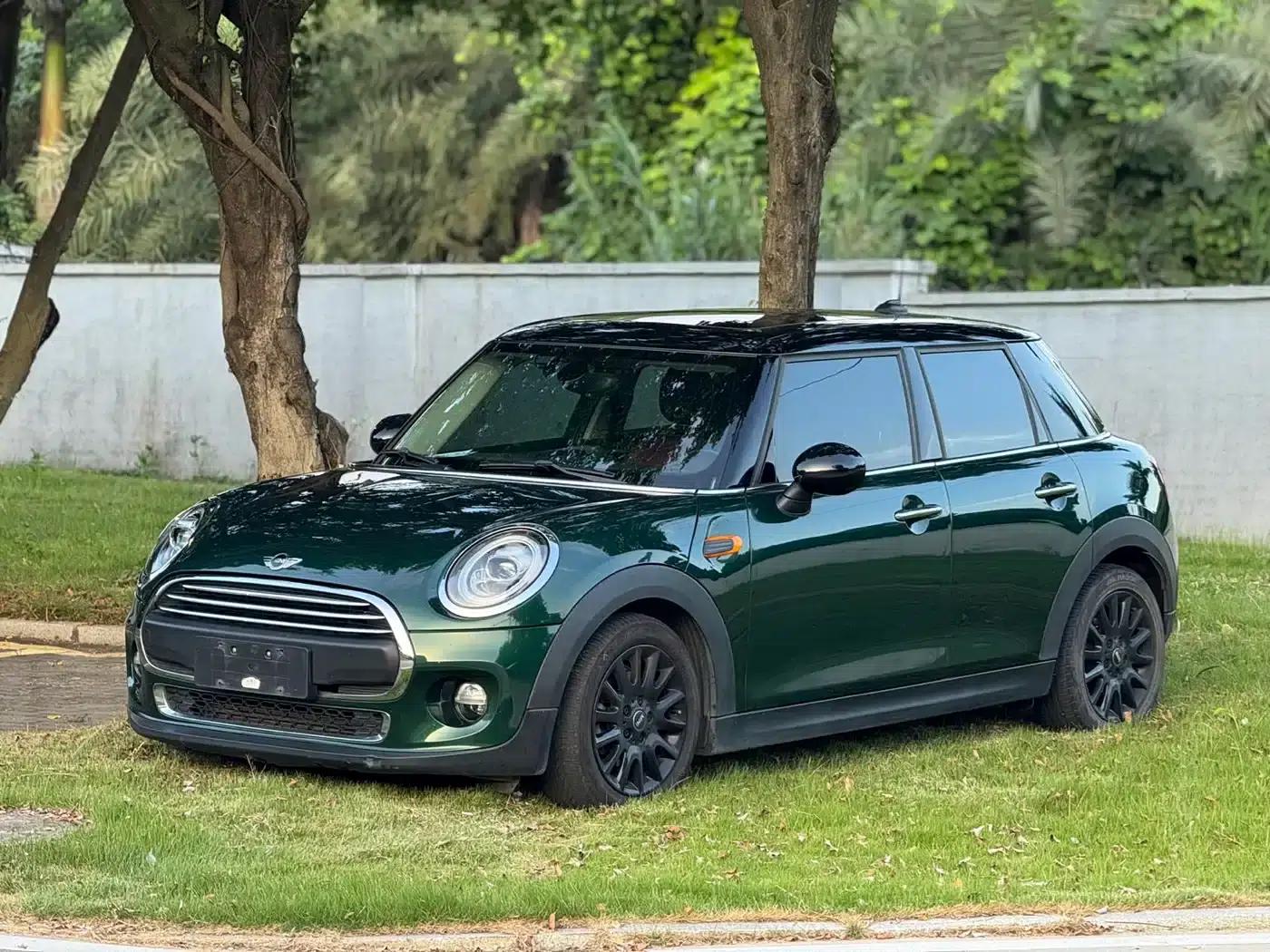 2016 MINI 1.2T ONE Avant-garde 5-Door Edition — миниатюра 1