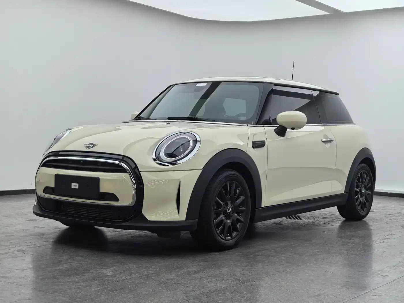 MINI 2022 Facelift 1.5T ONE — миниатюра 1