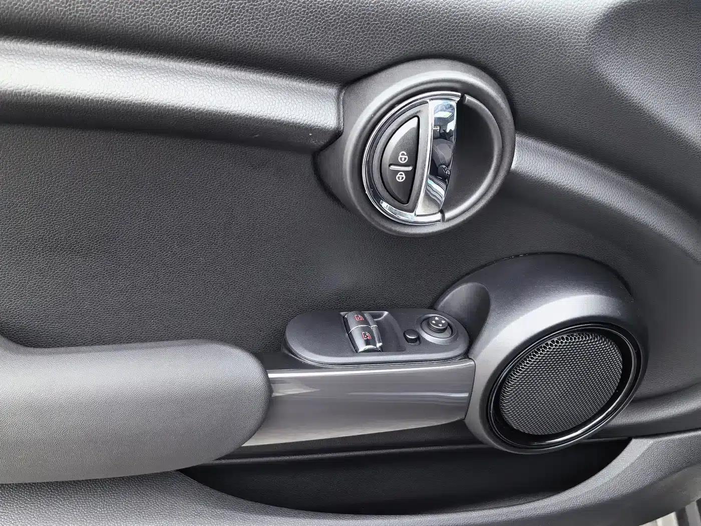 MINI 2022 Facelift 1.5T ONE — миниатюра 16