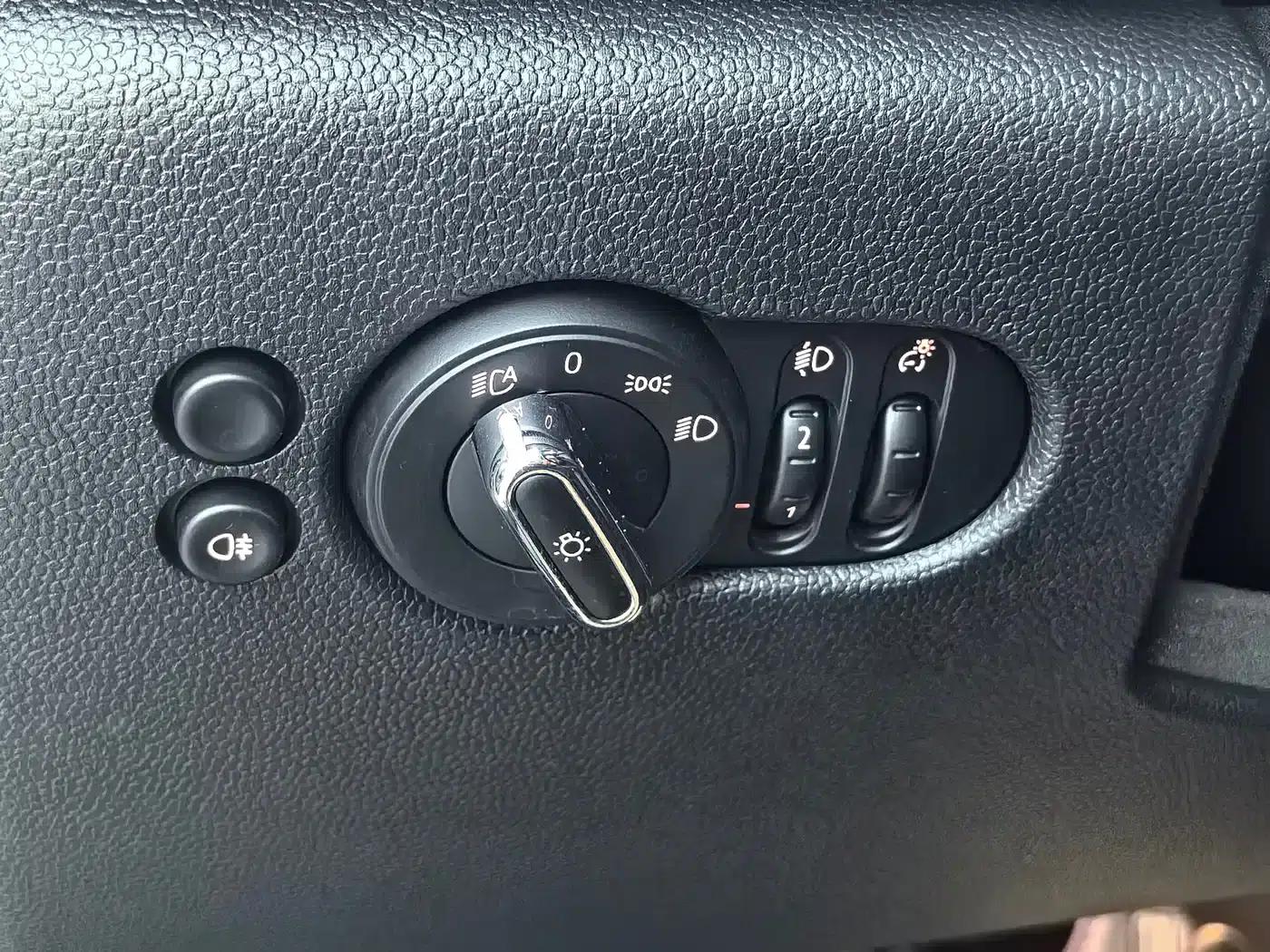 MINI 2022 Facelift 1.5T ONE — миниатюра 21