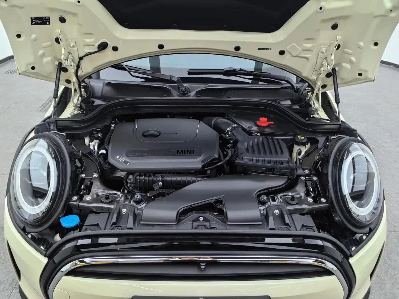 MINI 2022 Facelift 1.5T ONE — миниатюра 9