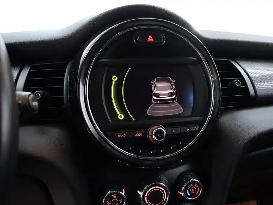 2016 MINI 1.5T COOPER 5-door version — миниатюра 11