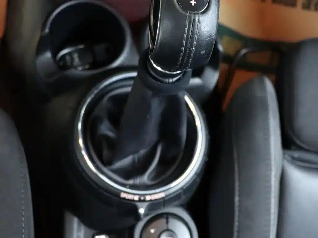2016 MINI 1.5T COOPER 5-door version — миниатюра 12