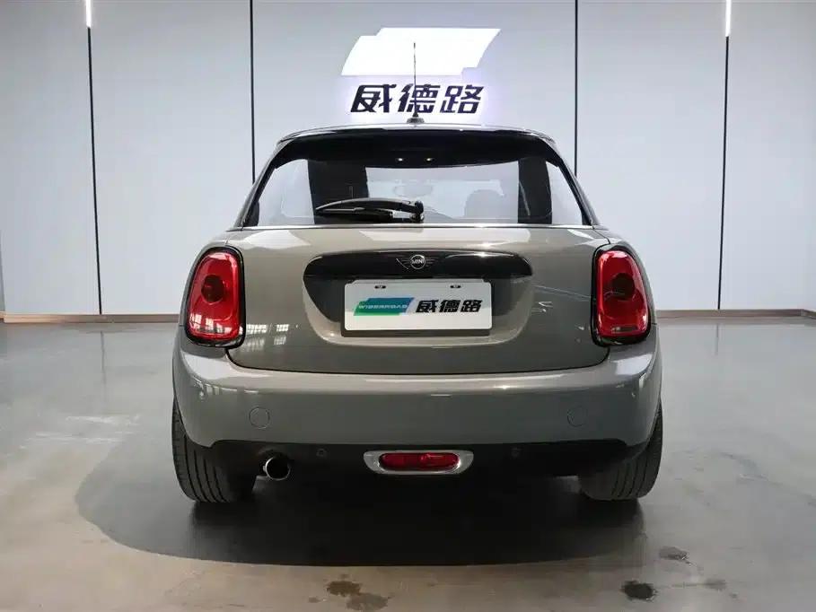 2016 MINI 1.5T COOPER 5-door version — миниатюра 6