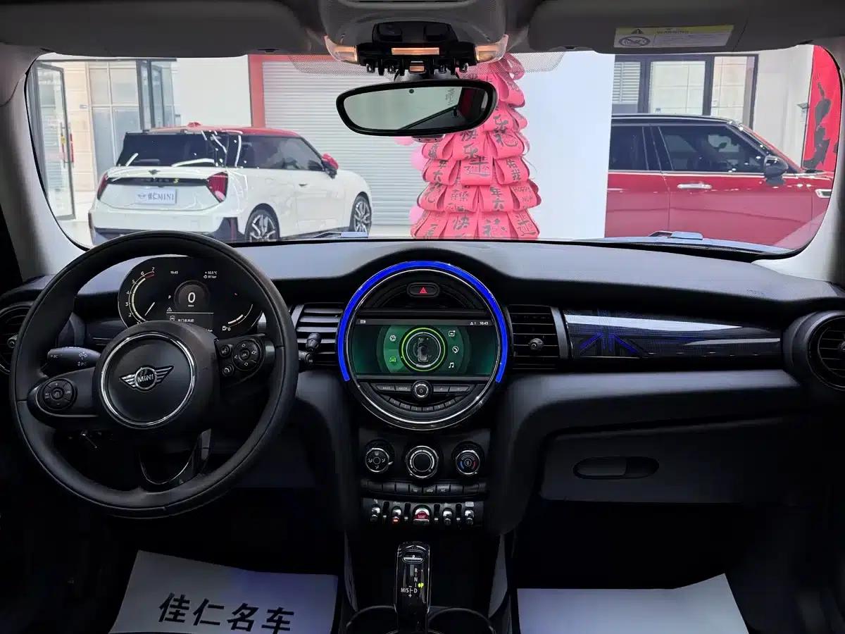 2021 MINI 1.5T COOPER Classic 5-Door — миниатюра 14