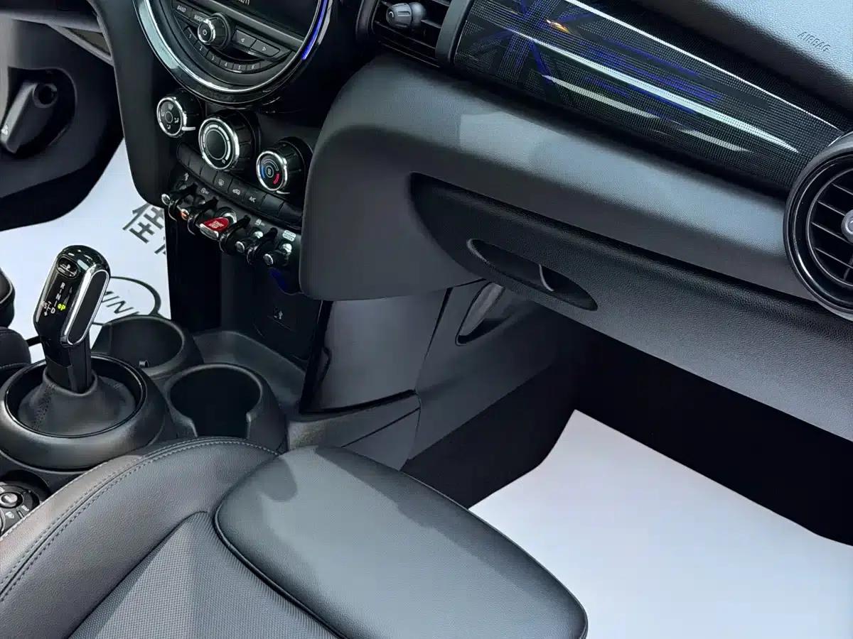 2021 MINI 1.5T COOPER Classic 5-Door — миниатюра 8
