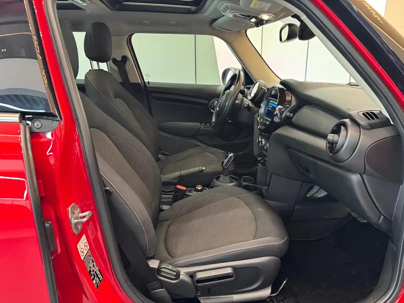 2021 MINI 1.5T ONE 5-Door — миниатюра 11