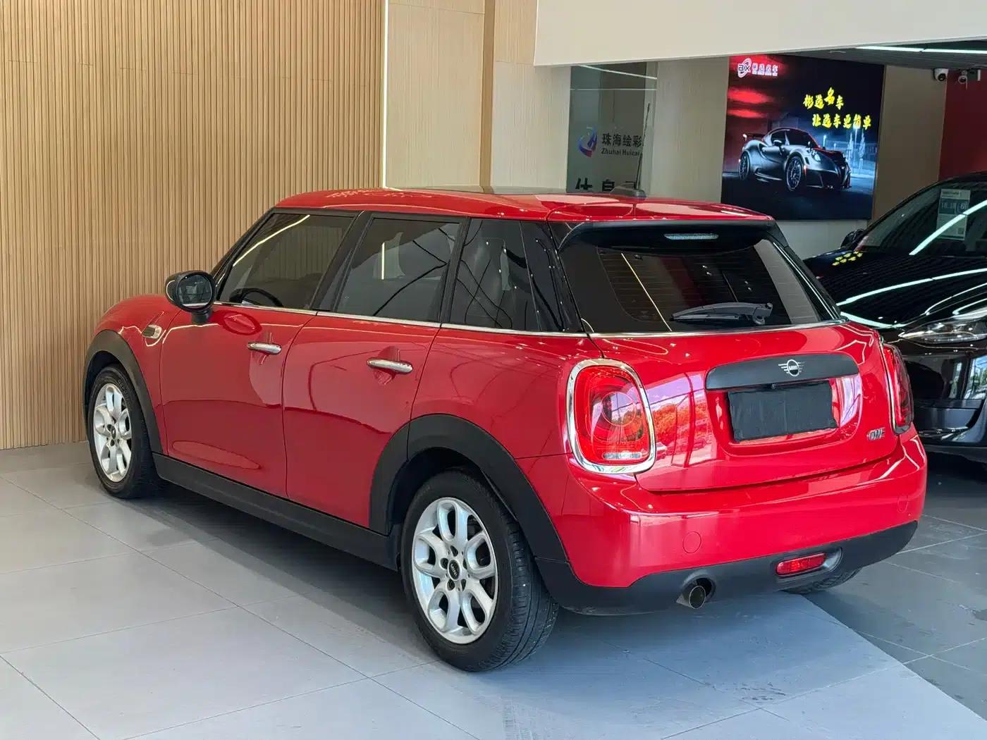 2021 MINI 1.5T ONE 5-Door — миниатюра 19
