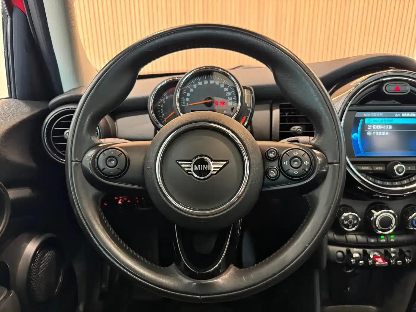 2021 MINI 1.5T ONE 5-Door — миниатюра 7