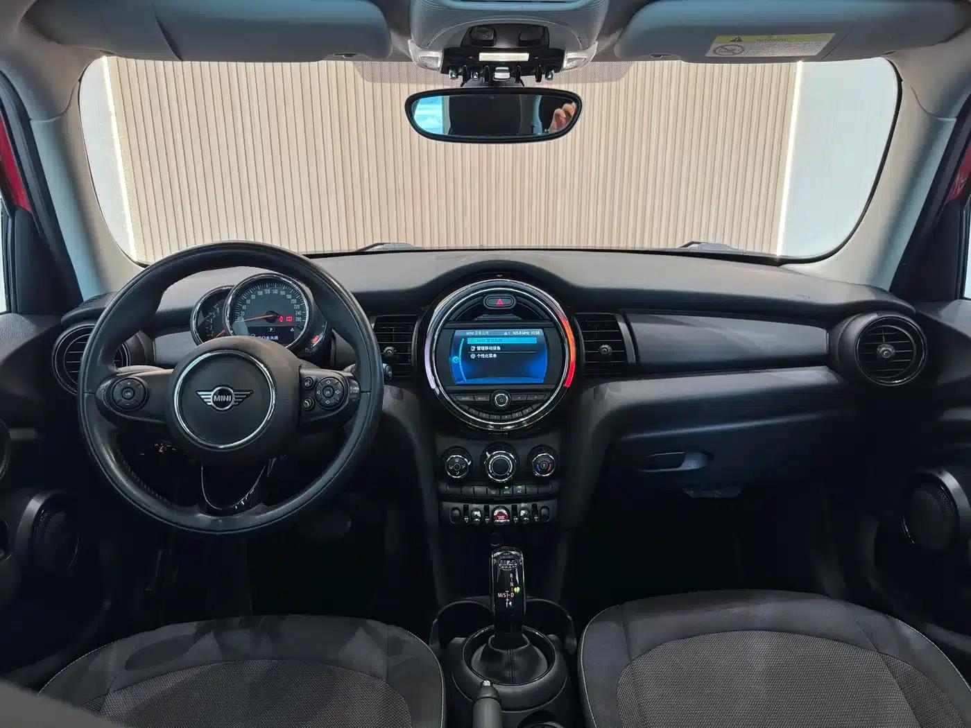 2021 MINI 1.5T ONE 5-Door — миниатюра 8