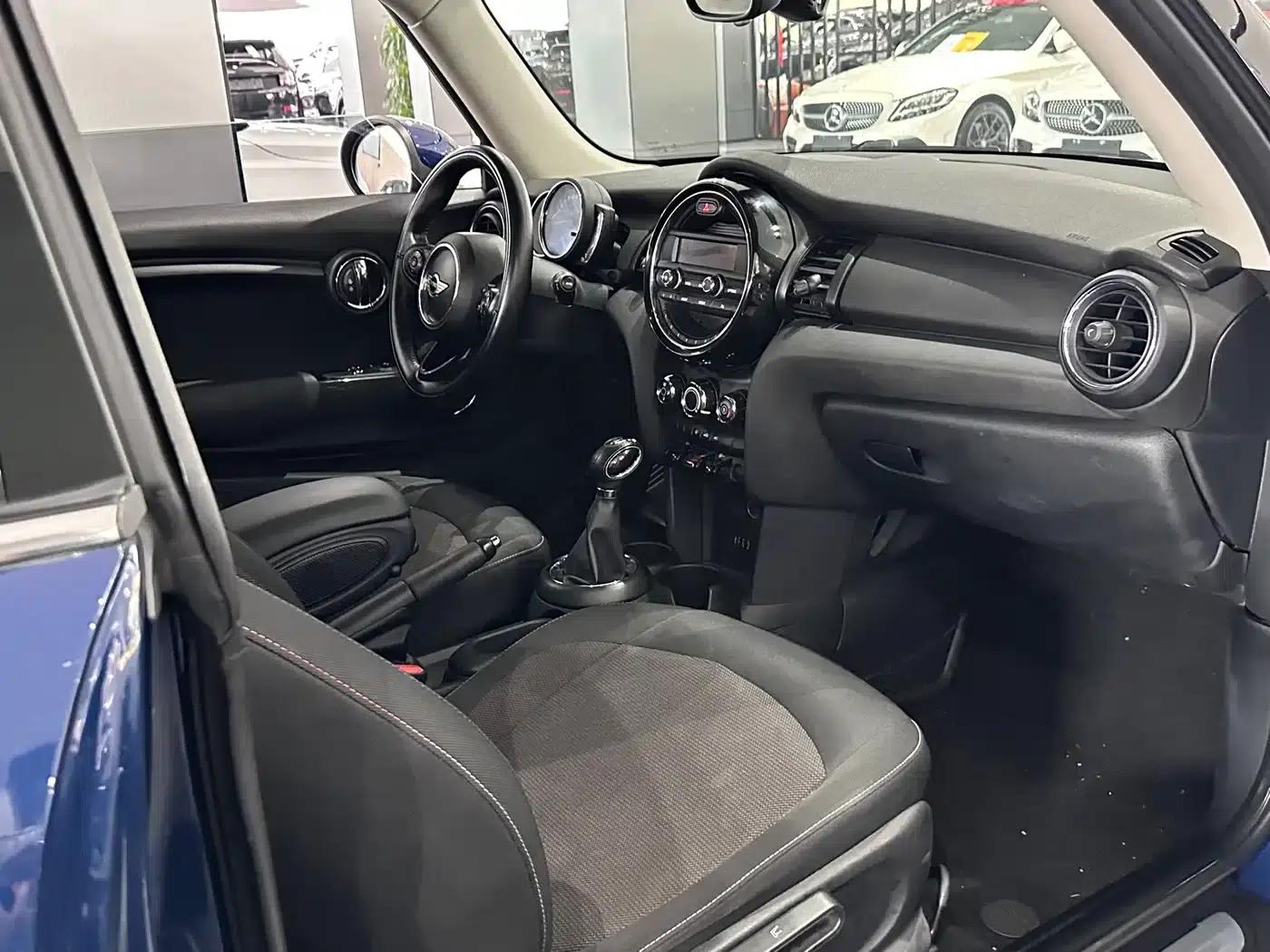 MINI 2016 1.2T ONE Pioneer — миниатюра 6