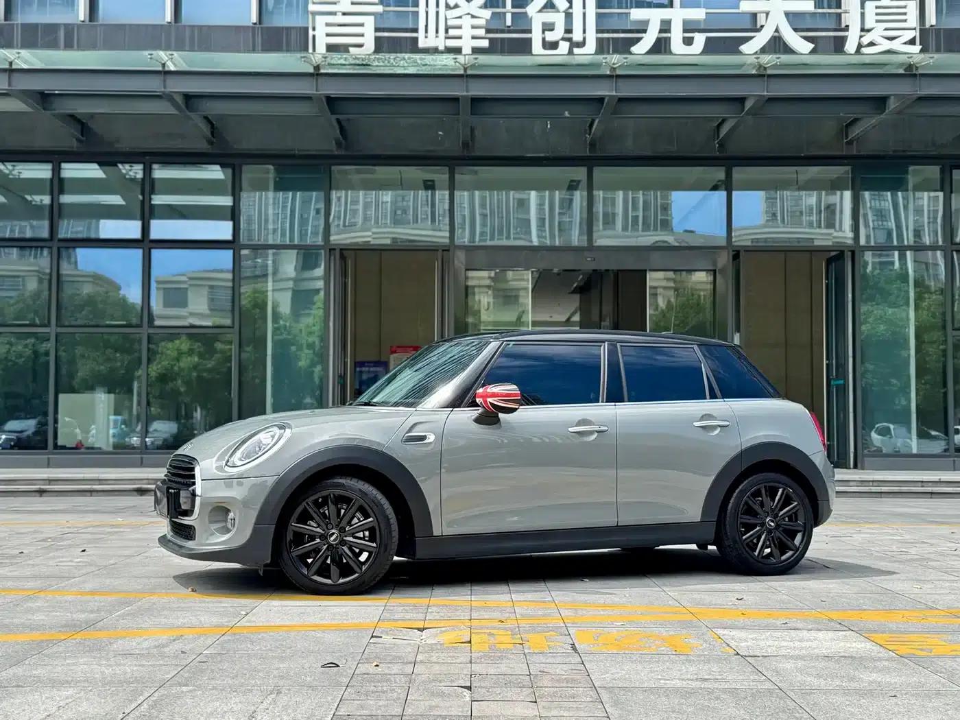 MINI 2021 1.5T COOPER Artist 5-Door Edition — миниатюра 1