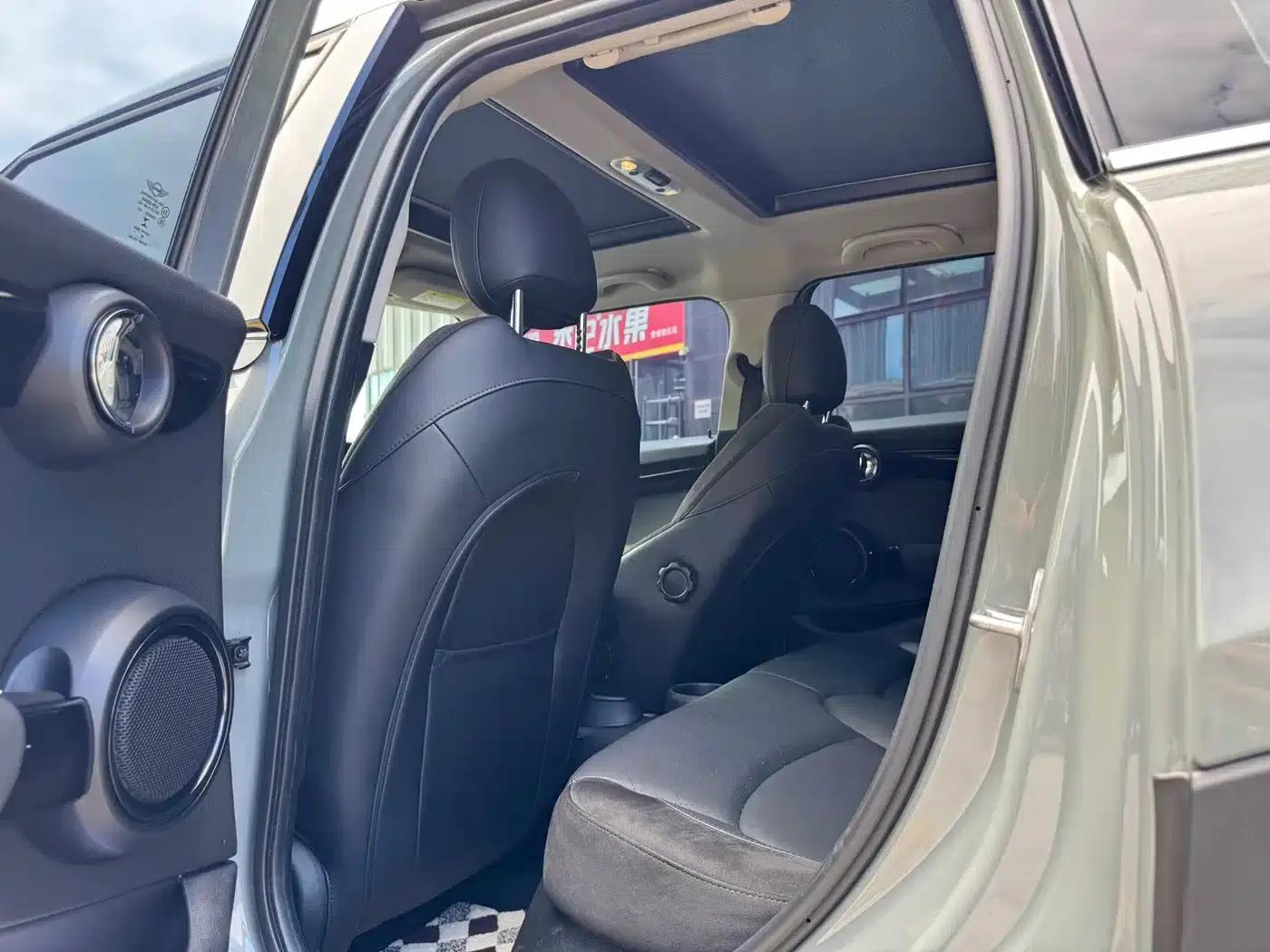 MINI 2021 1.5T COOPER Artist 5-Door Edition — миниатюра 11