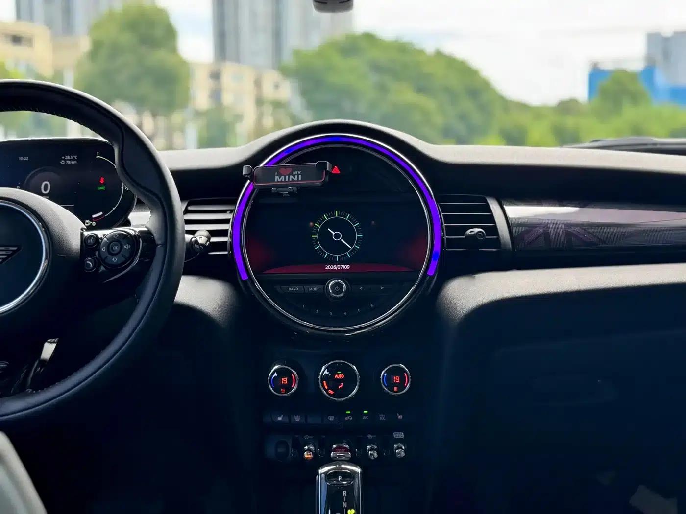 MINI 2021 1.5T COOPER Artist 5-Door Edition — миниатюра 15