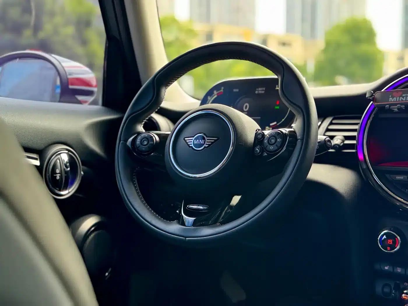 MINI 2021 1.5T COOPER Artist 5-Door Edition — миниатюра 16