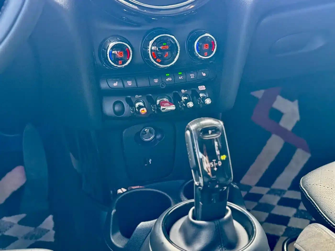 MINI 2021 1.5T COOPER Artist 5-Door Edition — миниатюра 17
