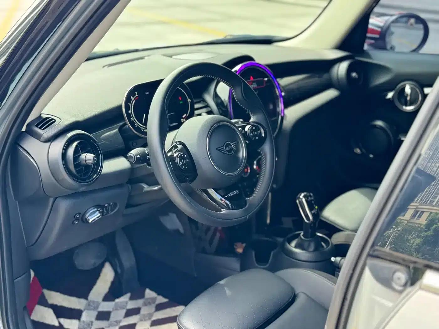 MINI 2021 1.5T COOPER Artist 5-Door Edition — миниатюра 9