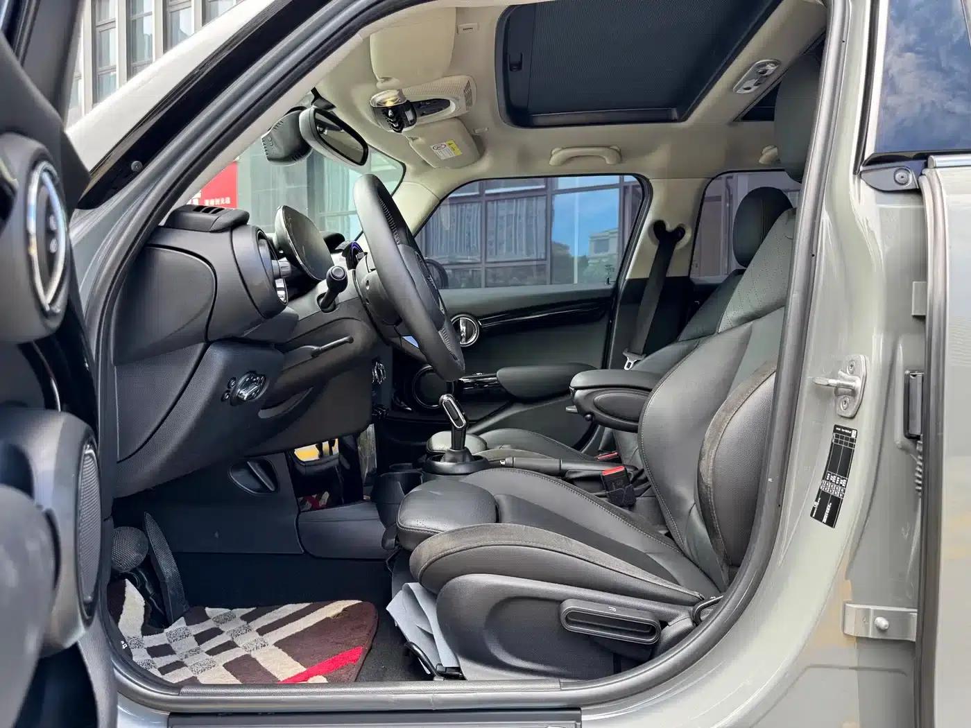 MINI 2021 1.5T COOPER Artist 5-Door Edition — миниатюра 10