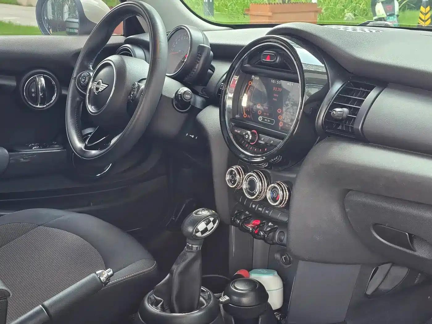 2014 MINI 1.2T ONE+ — миниатюра 9