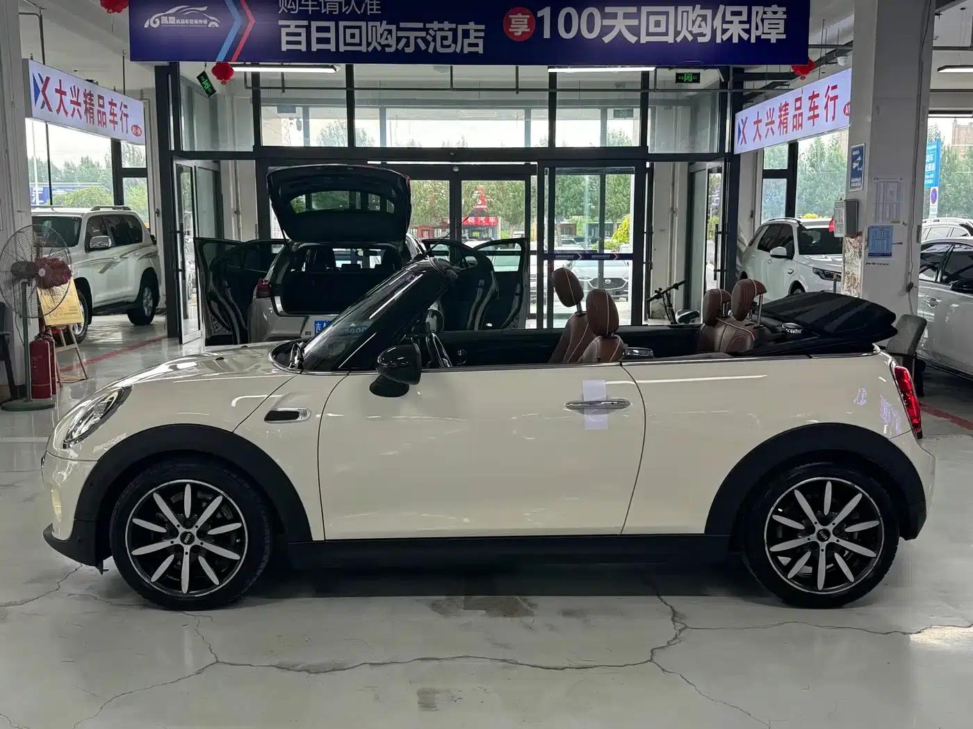 MINI 2019 1.5T COOPER CABRIO Artist — миниатюра 4