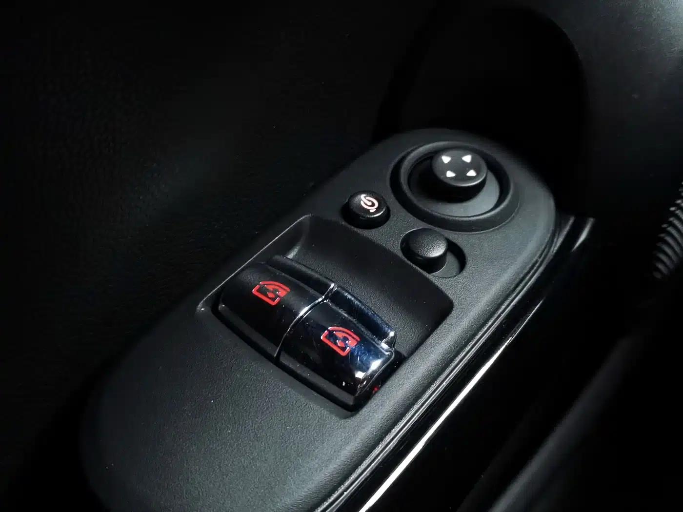 MINI 2022 1.5T COOPER Classic — миниатюра 12