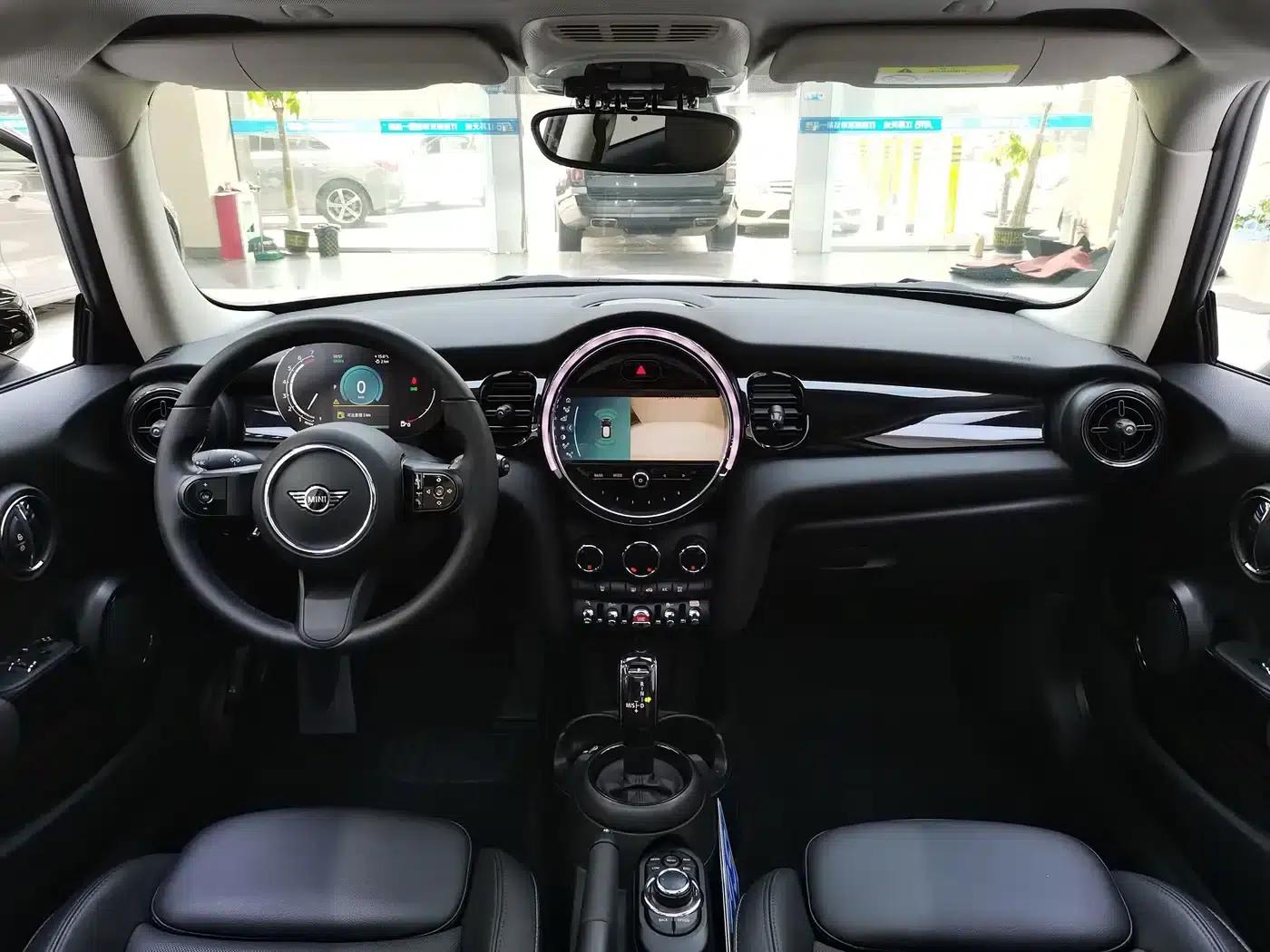 MINI 2022 1.5T COOPER Classic — миниатюра 6