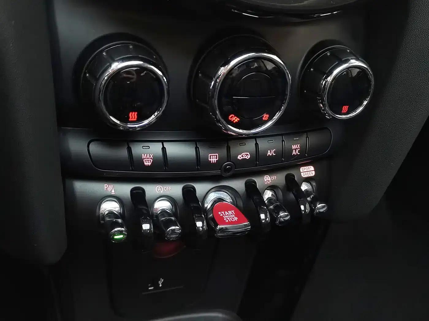 MINI 2022 1.5T COOPER Classic — миниатюра 9