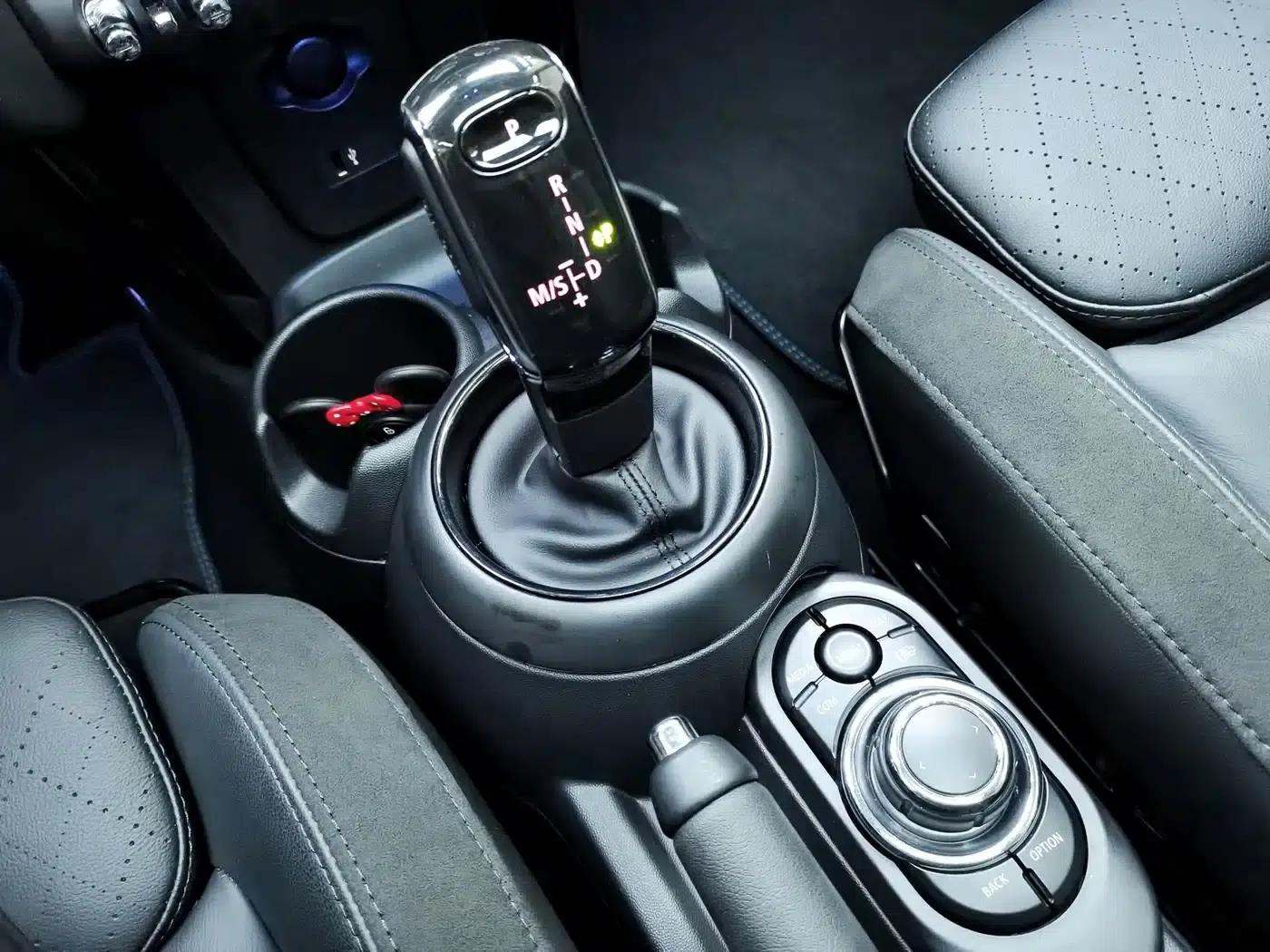 MINI 2022 1.5T COOPER Artist — миниатюра 12
