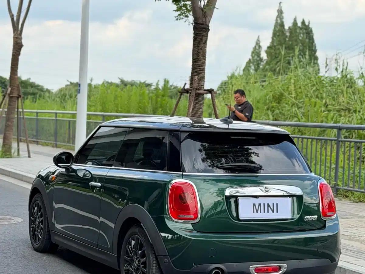 2014 MINI 1.5T COOPER Fun — миниатюра 8
