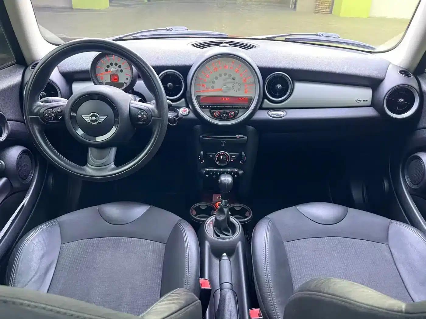 MINI 2012 1.6L COOPER Baker Street — миниатюра 8