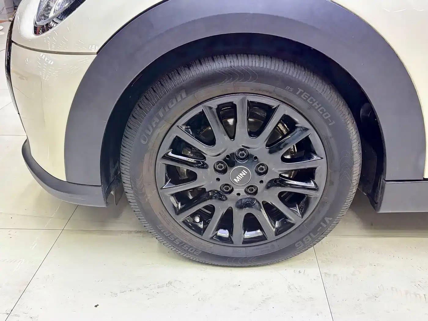 2021 MINI 1.5T ONE 5-Door — миниатюра 11