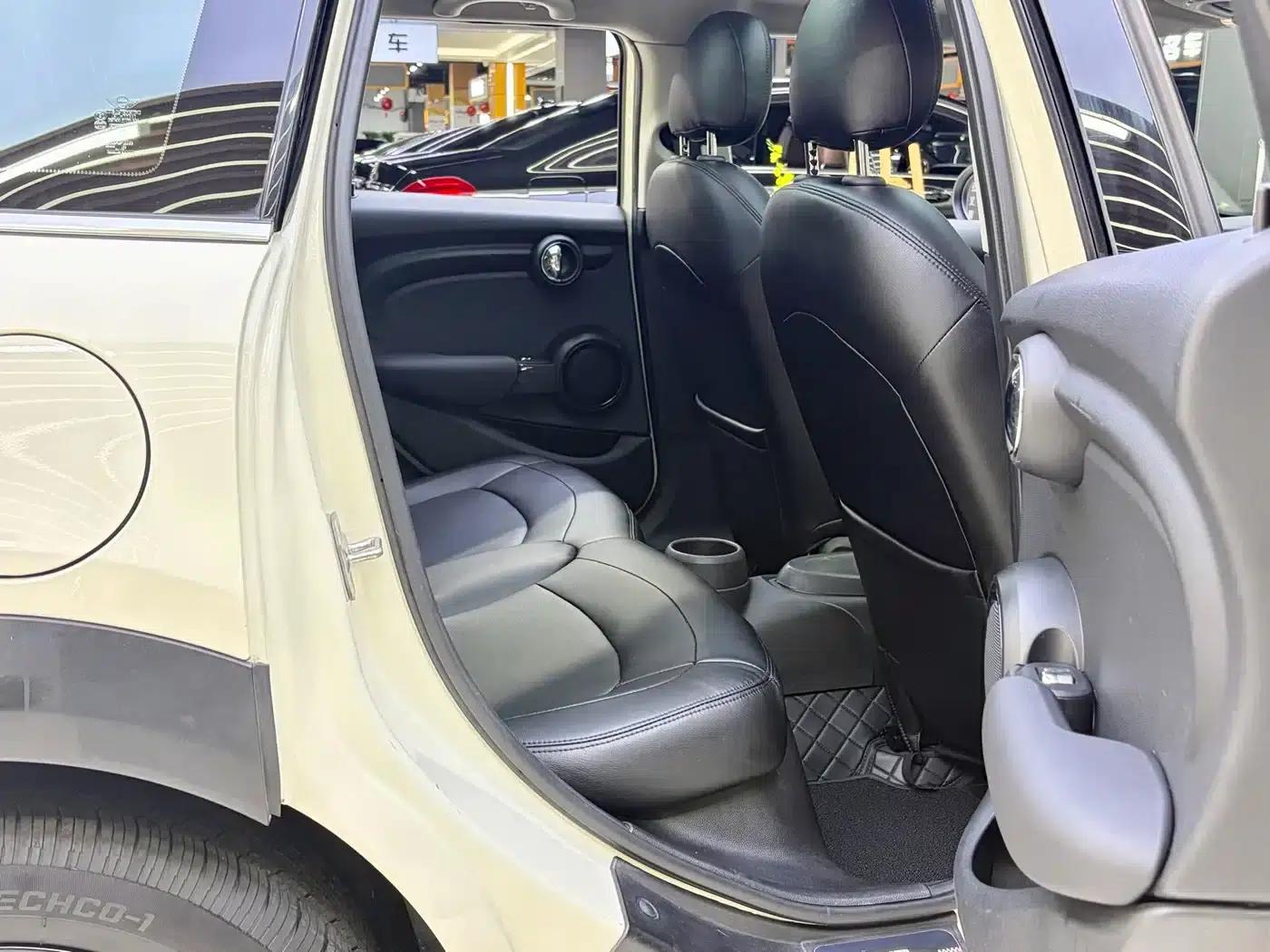 2021 MINI 1.5T ONE 5-Door — миниатюра 9