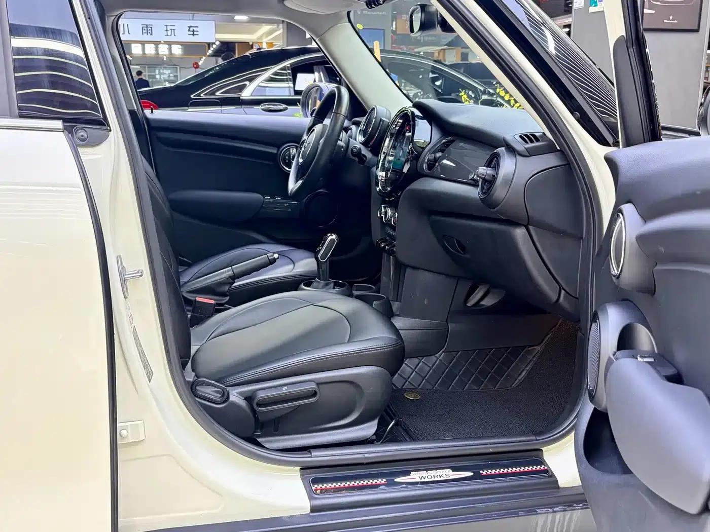 2021 MINI 1.5T ONE 5-Door — миниатюра 10