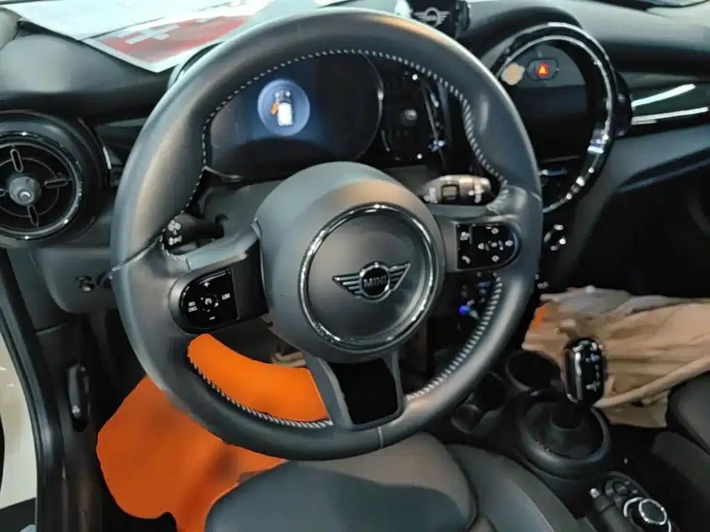 MINI 2022 1.5T COOPER Artist — миниатюра 11