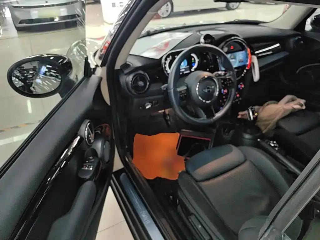 MINI 2022 1.5T COOPER Artist — миниатюра 16