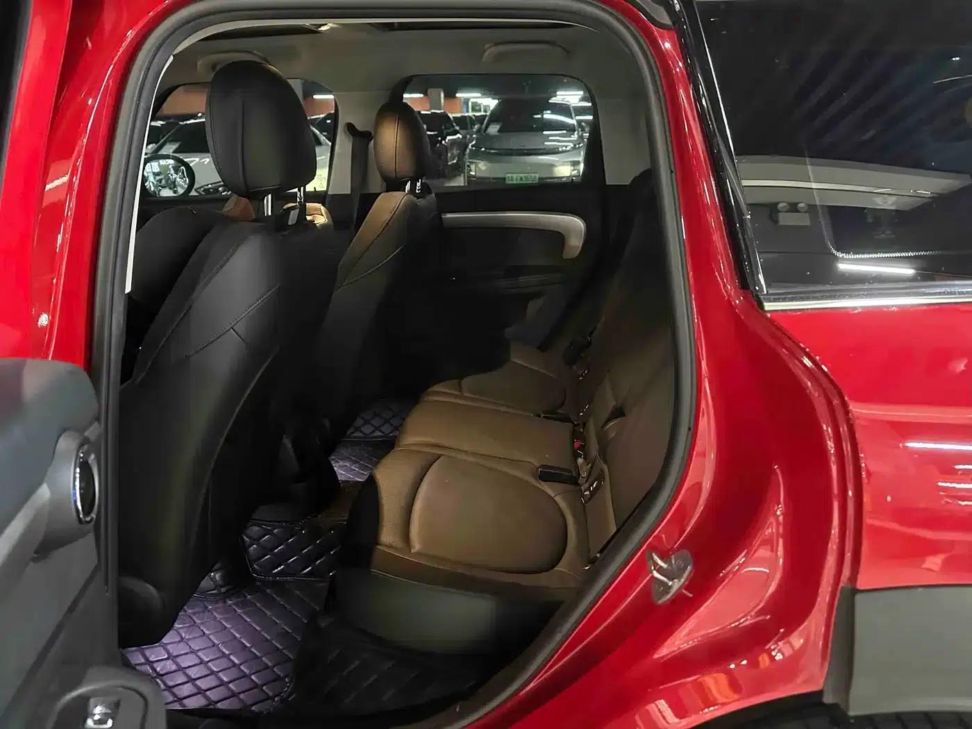 2019 MINI COUNTRYMAN 1.5T COOPER ALL4 Artist Weekend Travel Edition — миниатюра 5