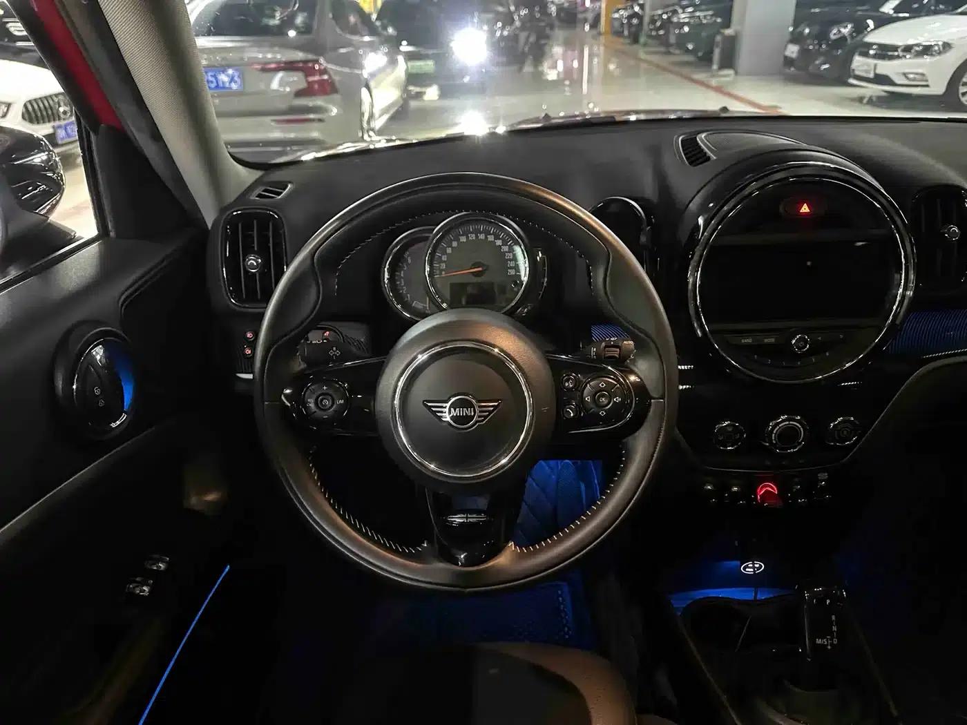 2019 MINI COUNTRYMAN 1.5T COOPER ALL4 Artist Weekend Travel Edition — миниатюра 7