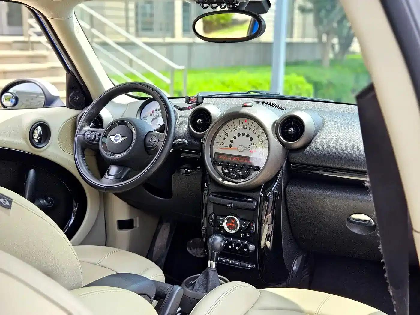 MINI COUNTRYMAN 2011 1.6L COOPER Excitement — миниатюра 13