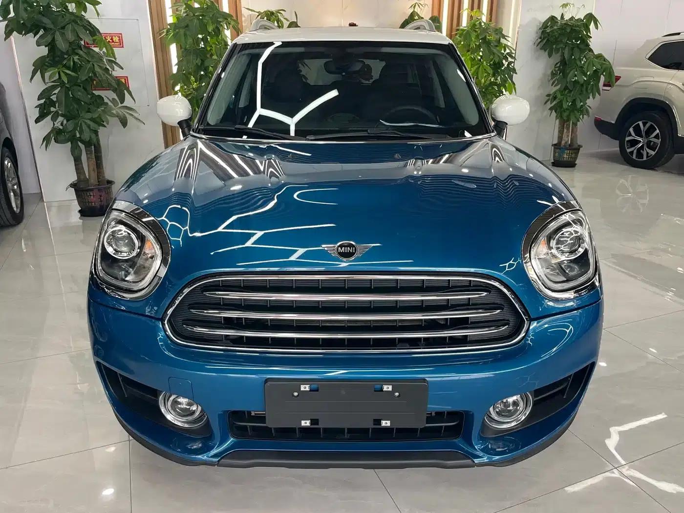 2019 MINI COUNTRYMAN 1.5T COOPER ALL4 Artist Weekend Travel Edition — миниатюра 2